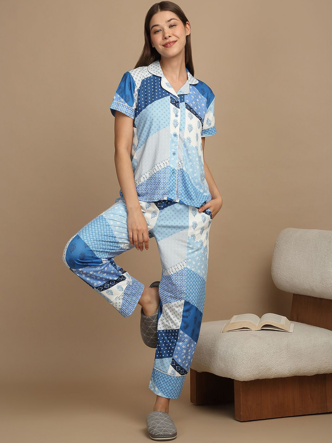 

Sweet Dreams Women Lapel Collar Printed Night suit, Blue