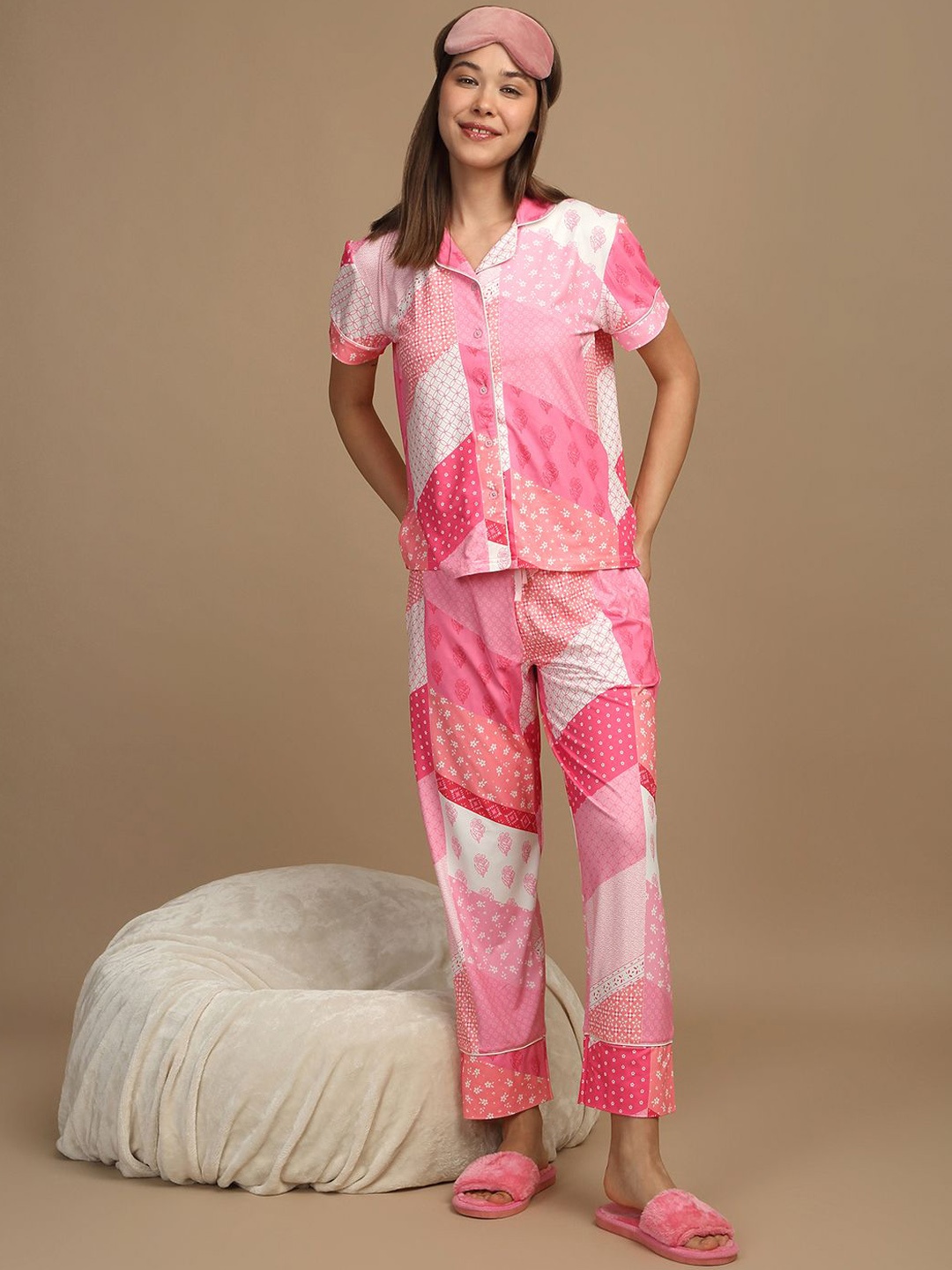 

Sweet Dreams Women Lapel Collar Printed Night suit, Pink