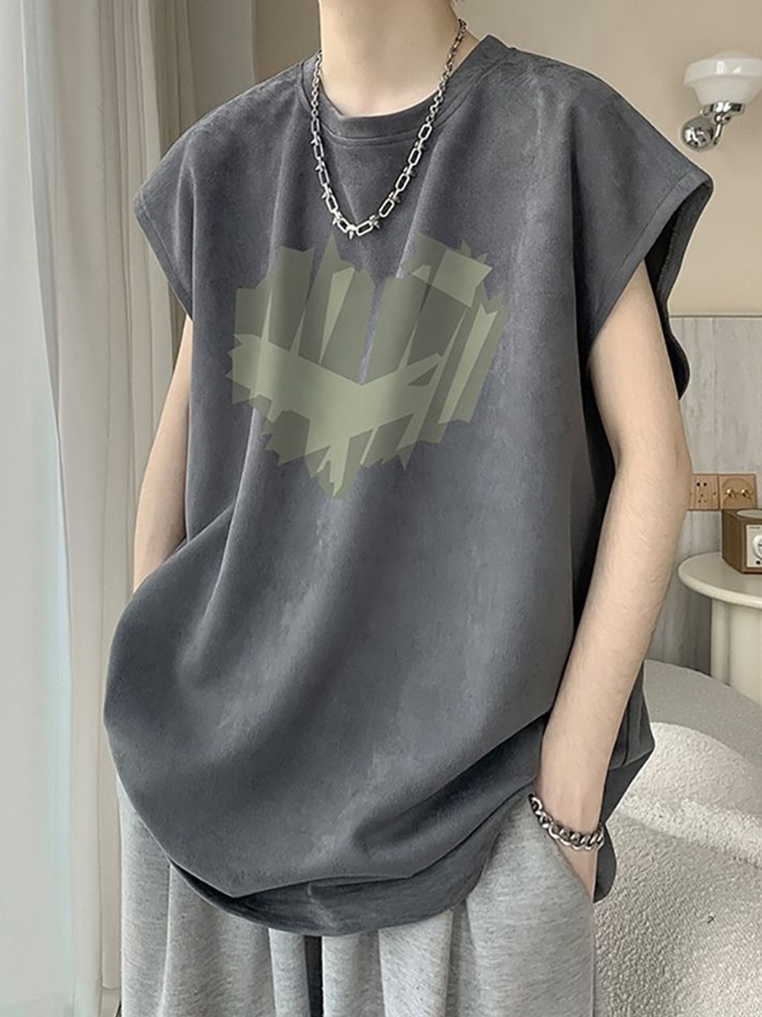 

StyleCast x Revolte Men Graphic Printed Round Neck Oversized T-shirt, Grey