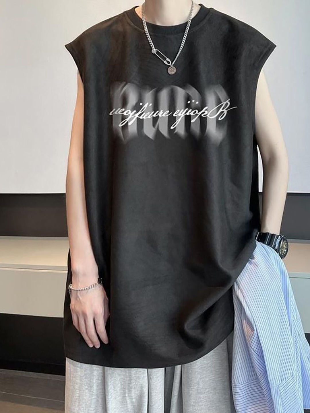 

StyleCast x Revolte Men Typography Printed Round Neck Oversized T-shirt, Grey