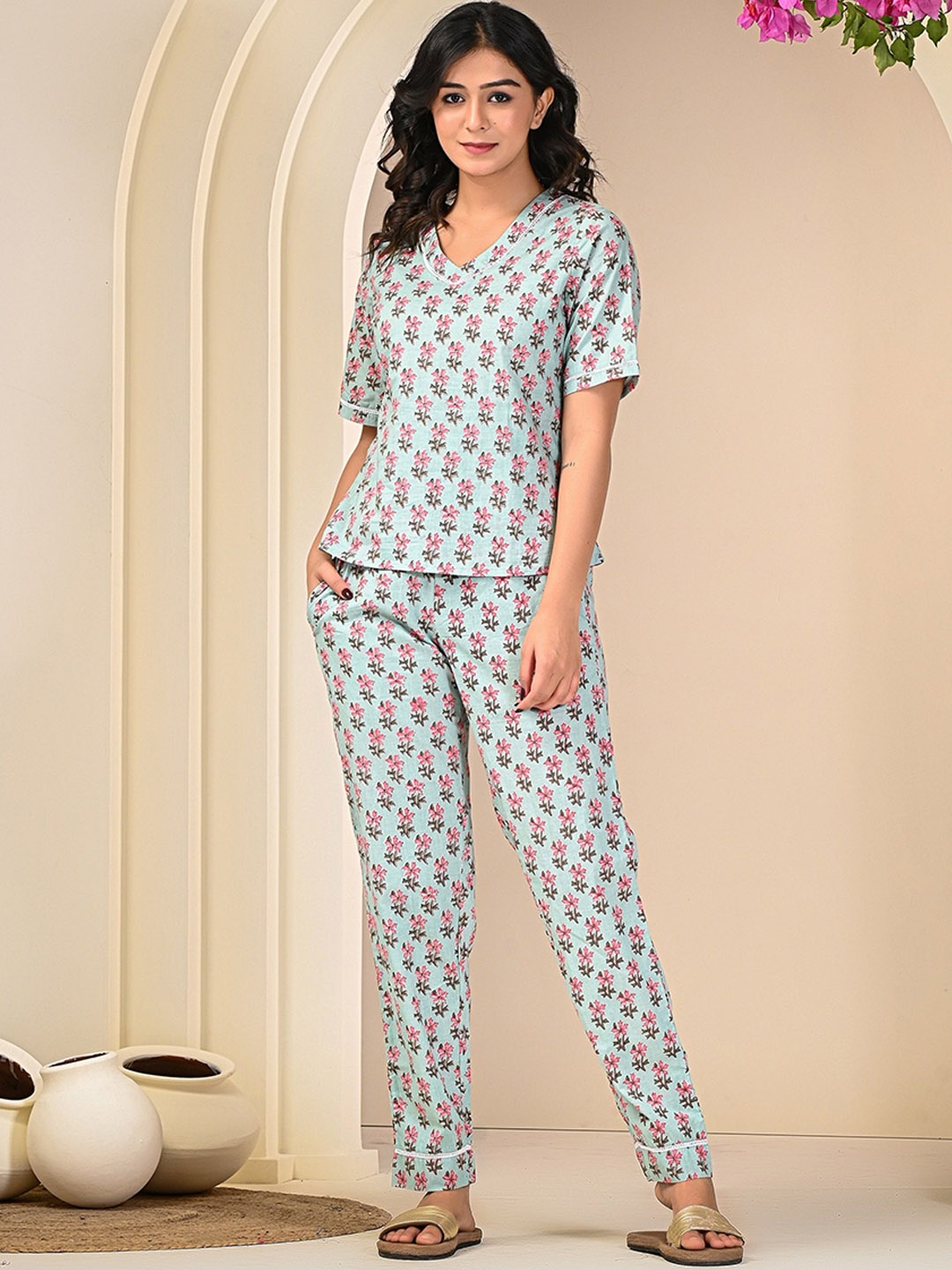 

KANNAHI Women Pure Cotton Floral Sea Mist Printed Night Suit - Top & Pants Set, Grey