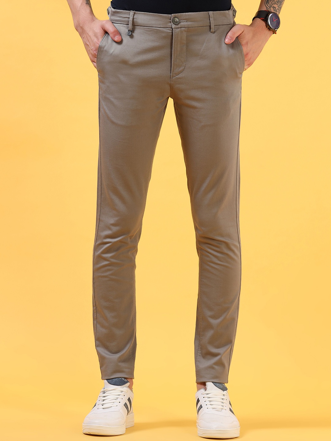 

THINC Men Slim Fit Mid-Rise Chinos Trousers, Grey