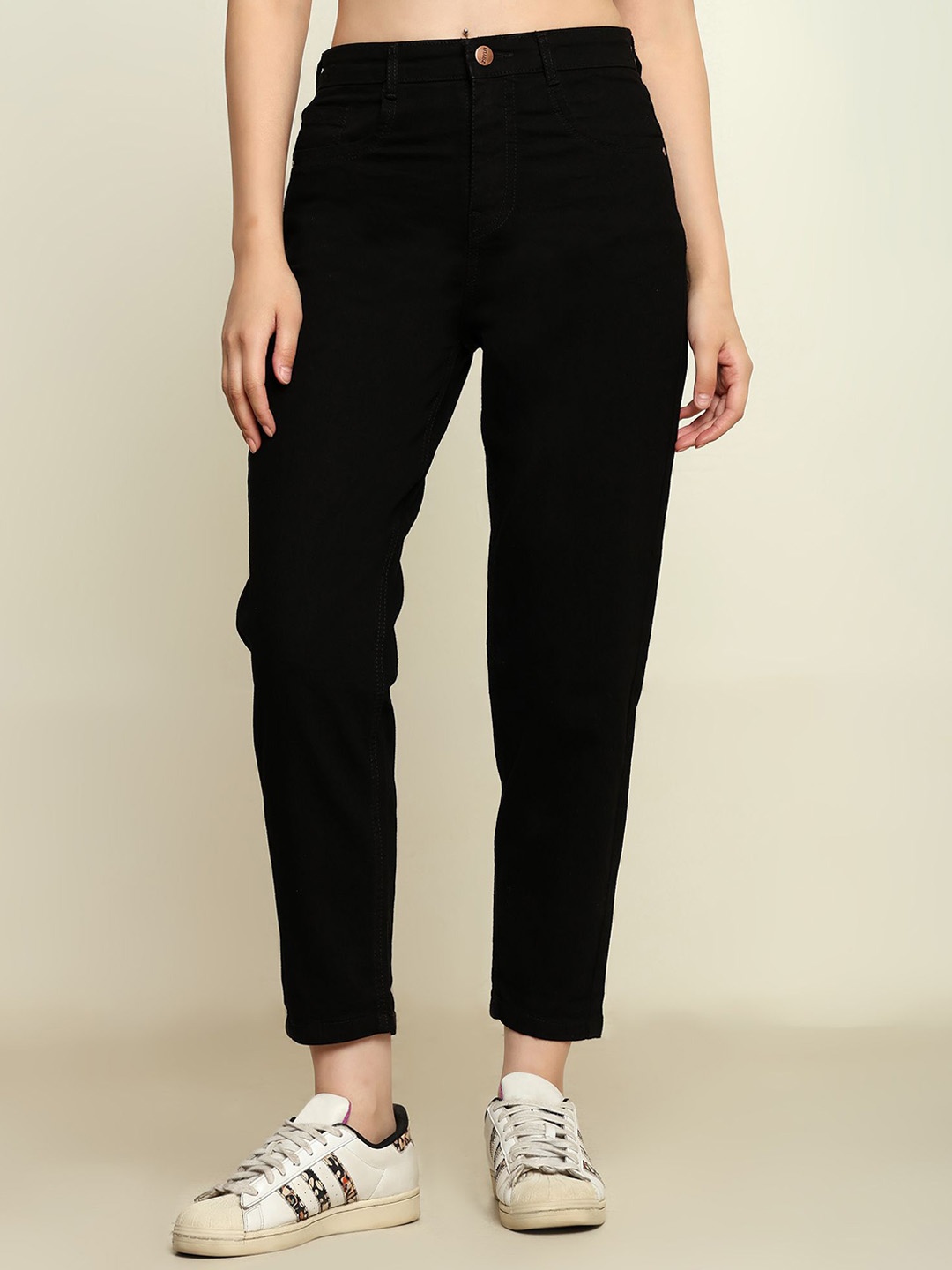 

zayla Women Loose High-Rise Stretchable Mom Fit Jeans, Black