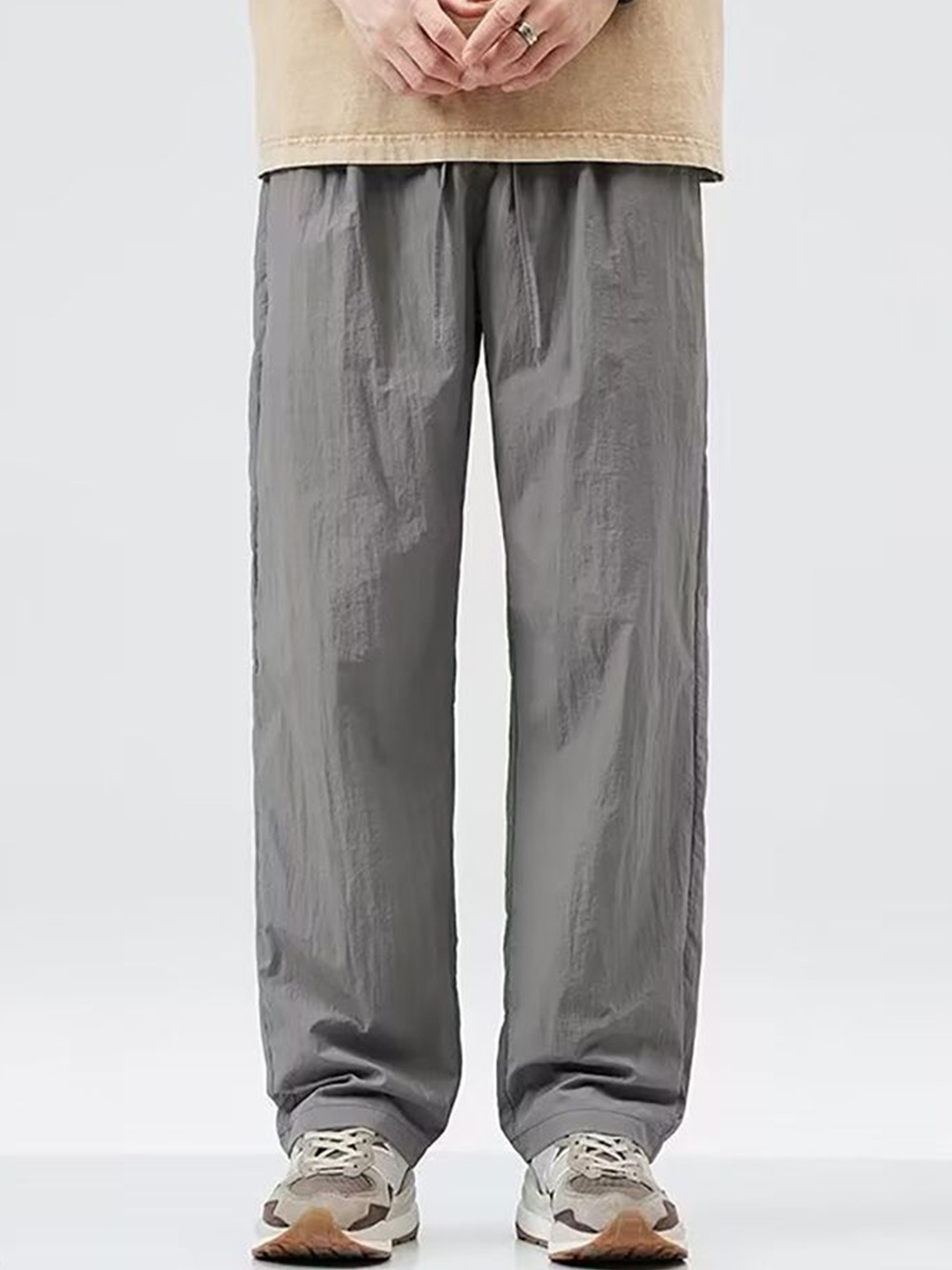 

StyleCast x Revolte Men Straight Fit Easy Wash Chinos Trousers, Grey