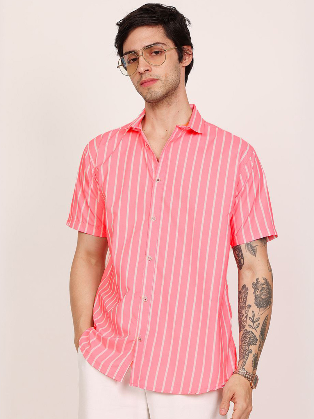 

Leotude Men Classic Boxy Fit Spread Collar Vertical Striped Cotton Casual Shirt, Pink