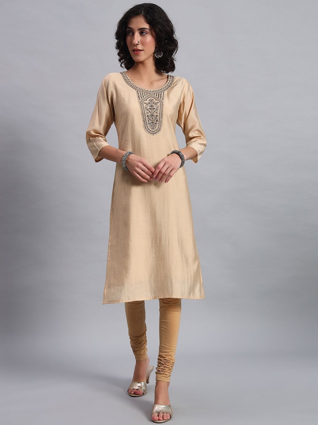 

JDS LIFESTYLE Yoke Design Thread Work Kurta, Camel brown