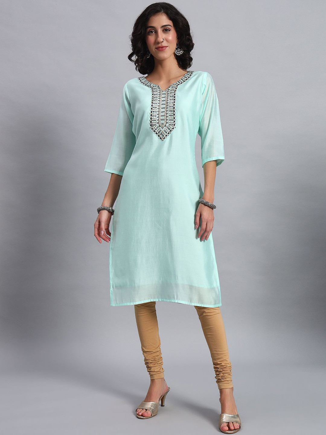 

JDS LIFESTYLE Ethnic Motifs Yoke Design Thread Work Kurta, Blue