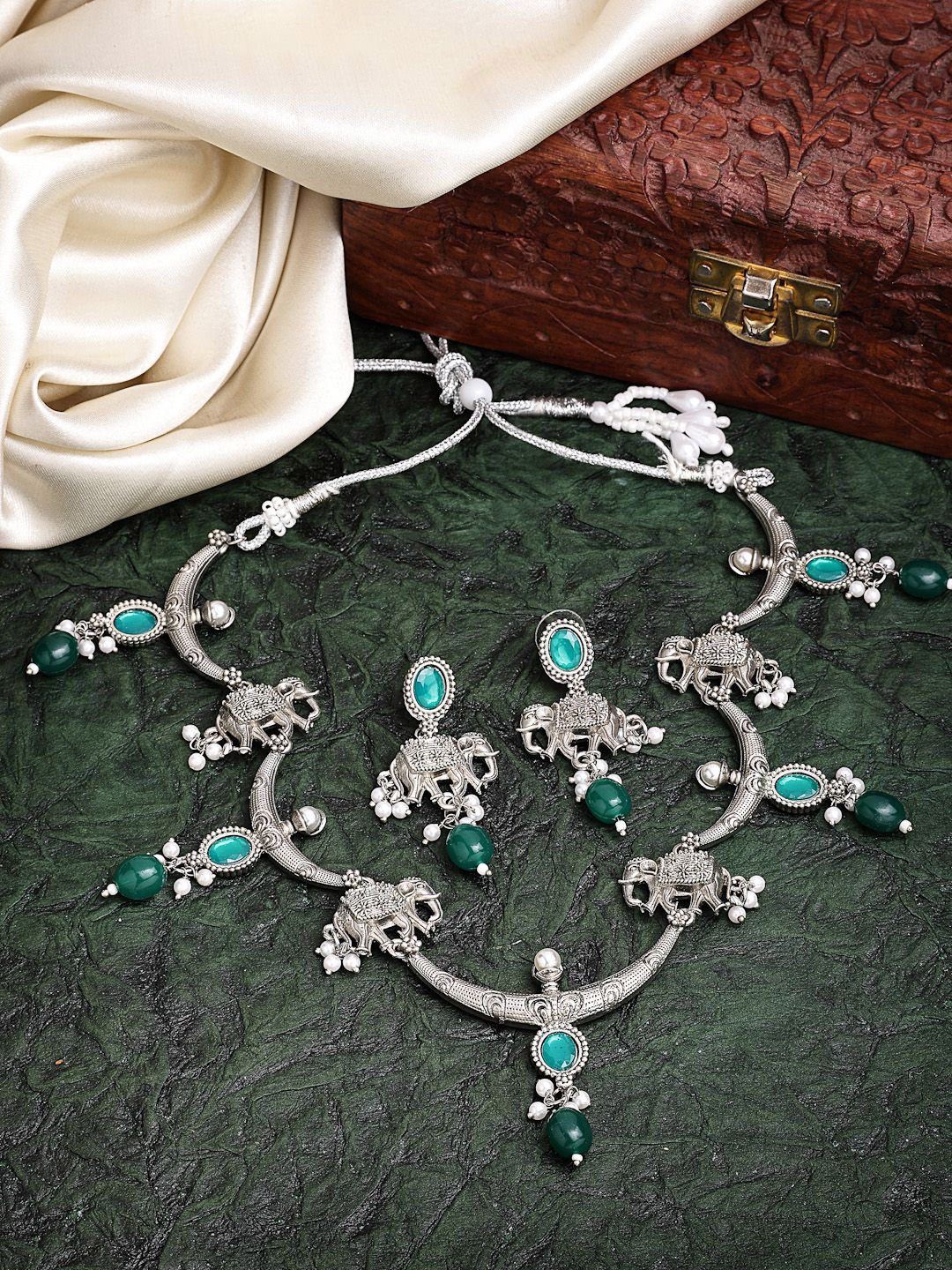 

ZENEME Stylish Traditional Oxidised Silver Royal Green Necklace & Earring Set