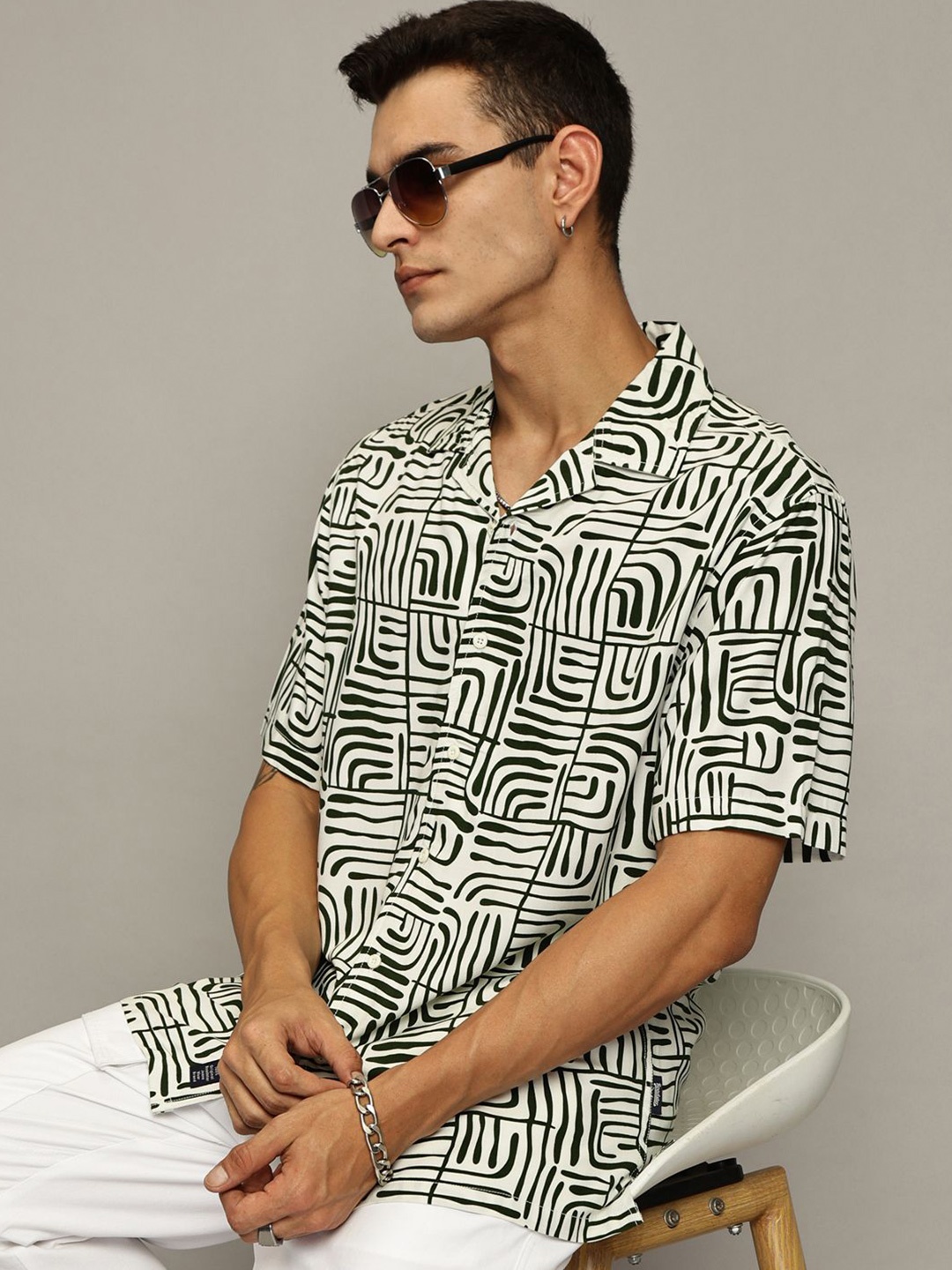 

The Roadster Lifestyle Co. Printed Relaxed-Fit Casual Shirt, Cream