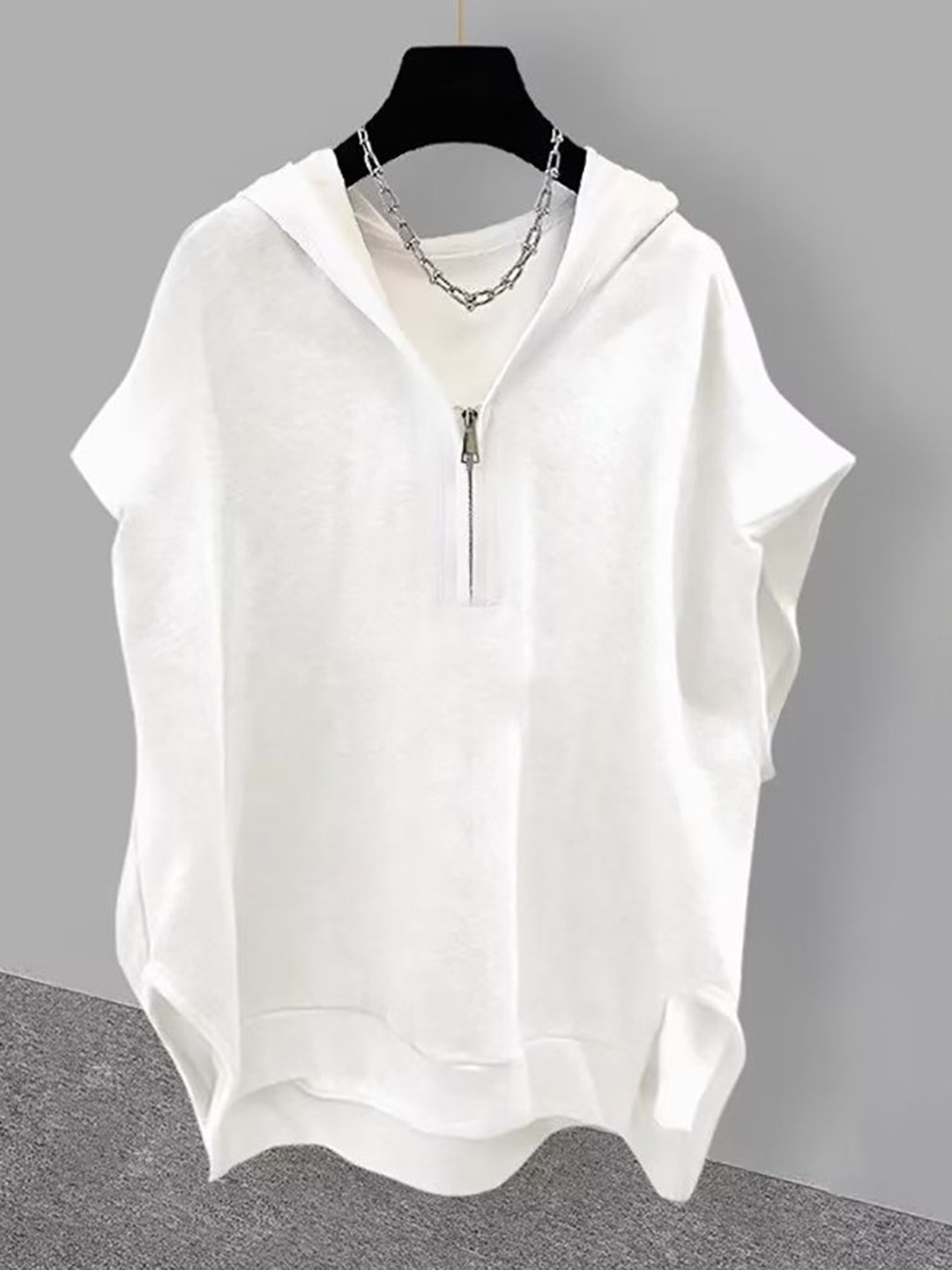 

StyleCast x Revolte Men Solid Hooded Cotton Relaxed Fit T-shirt, White