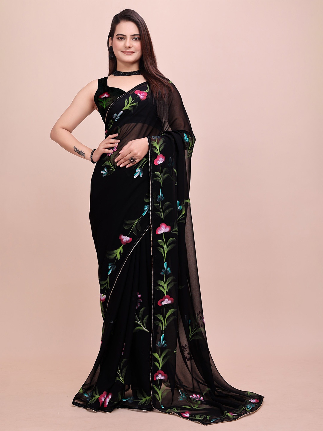 

Avojee Floral Printed Saree, Black