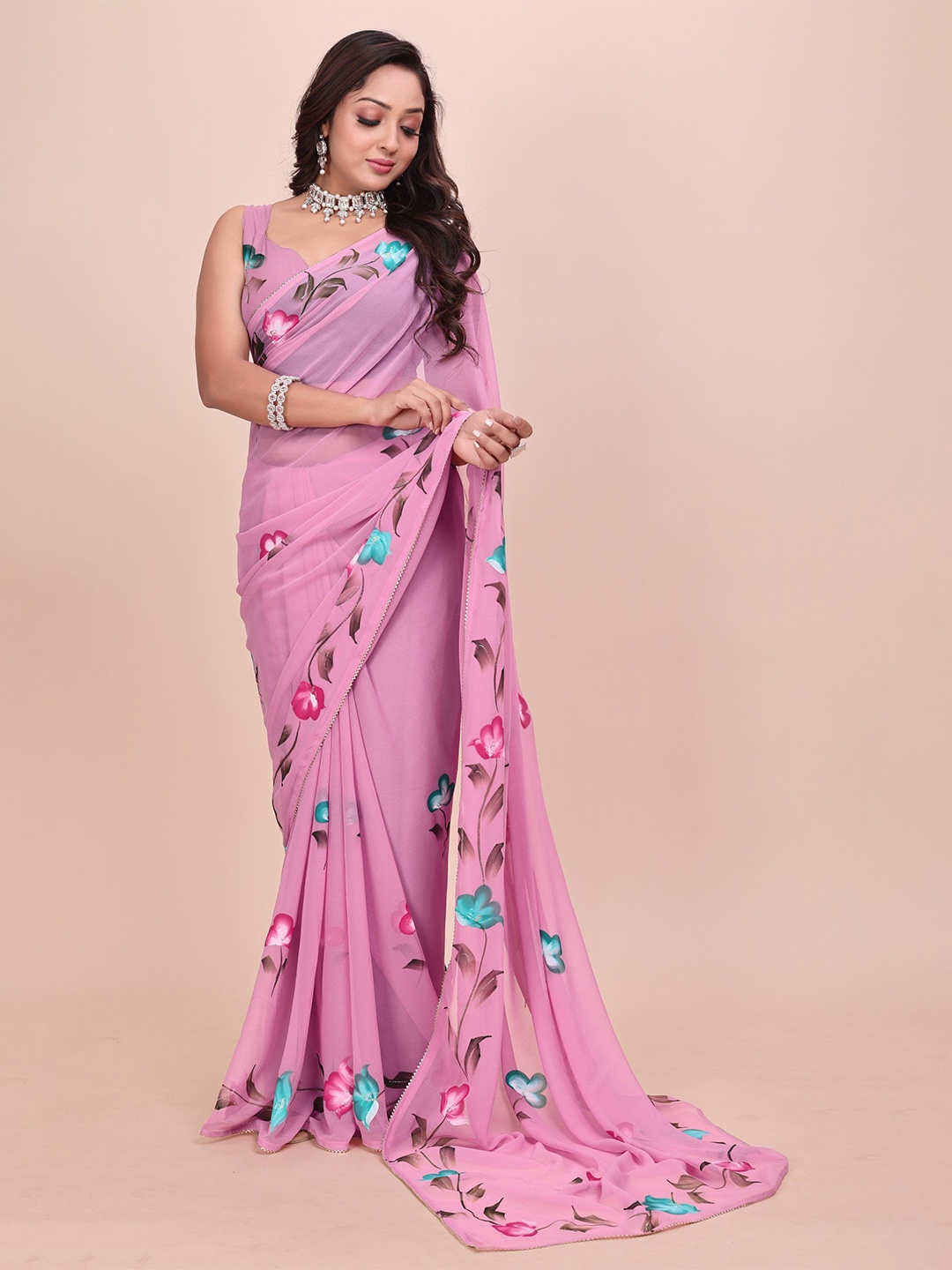 

Avojee Floral Printed Saree, Pink