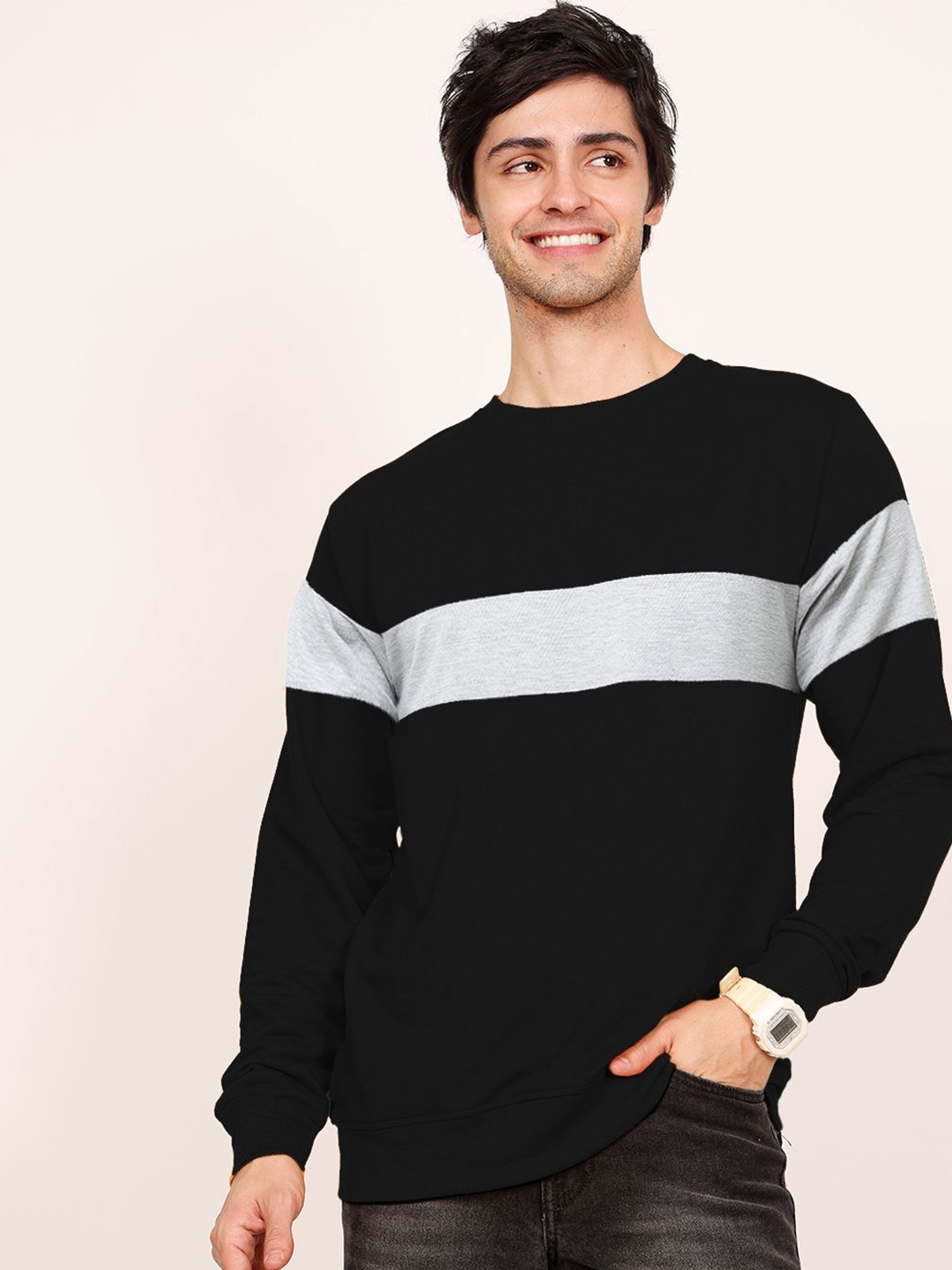 

Leotude Men Colourblocked Round Neck Sweatshirt, Black