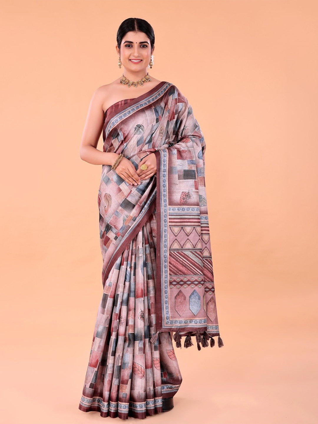 

NAAREE COLLECTION Geometric Printed Ready to Wear Saree, Beige