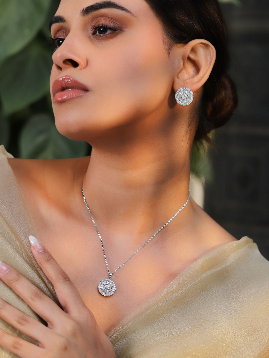 

Rubans Rhodium-Plated Crystal-Studded Jewellery Set, Silver