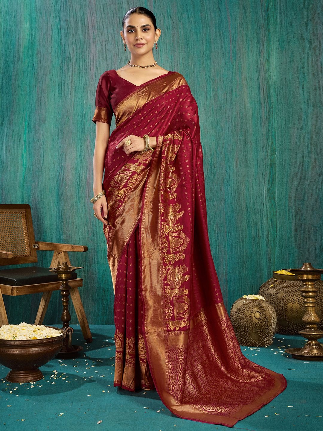 

KALINI Woven Design Ethnic Motifs Zari Banarasi Saree, Maroon