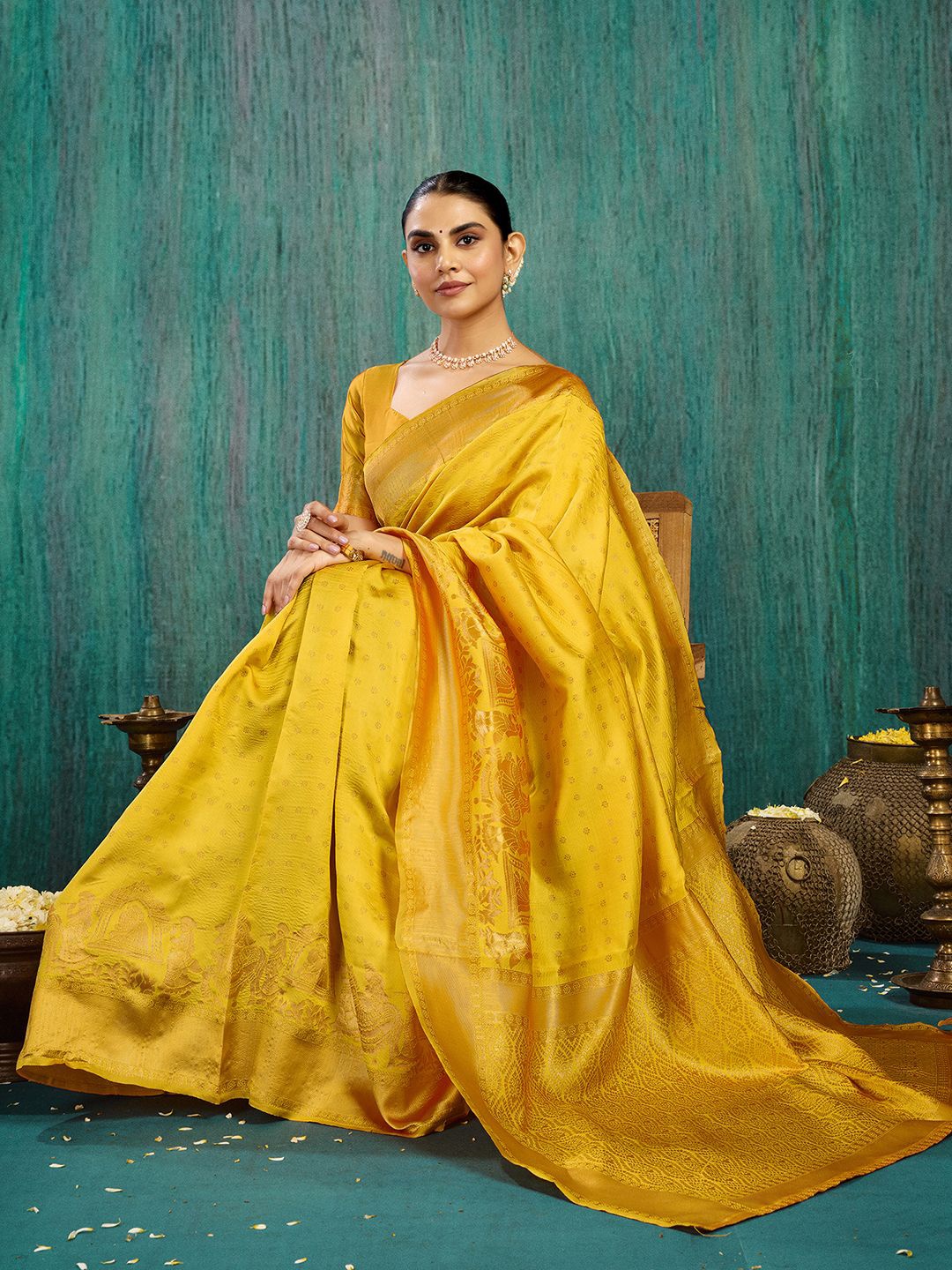 

KALINI Ethnic Motifs Woven Design Zari Banarasi Saree, Yellow