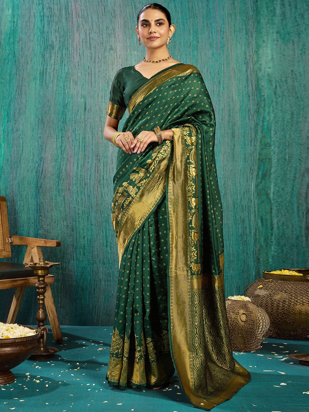 

KALINI Woven Design Banarasi Saree With Blouse Piece, Green