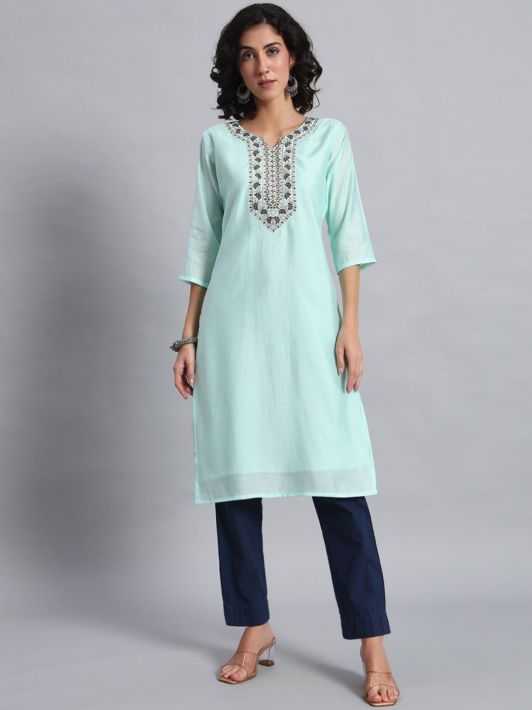 

JDS LIFESTYLE Women Yoke Design Thread Work Kurta, Blue