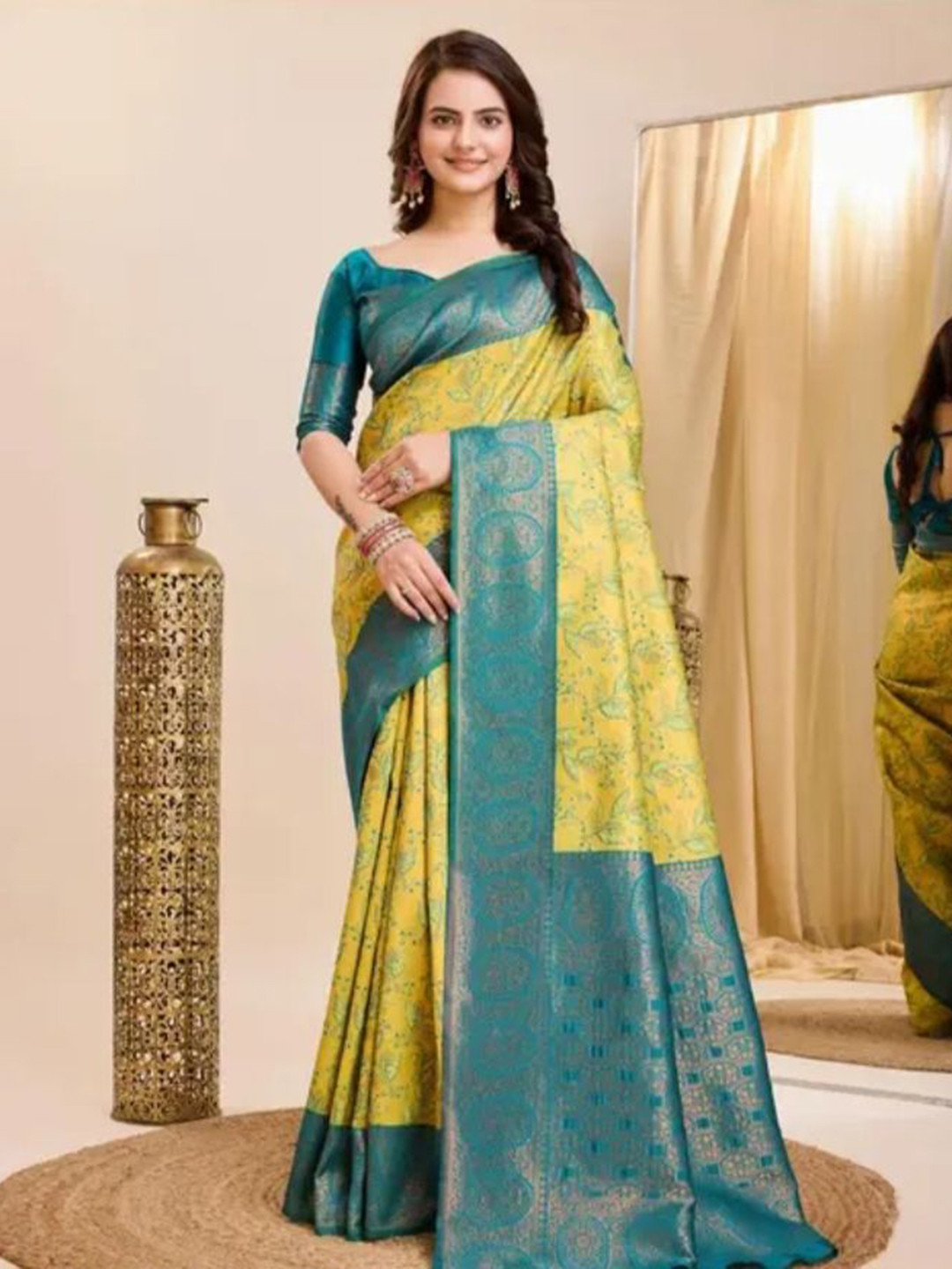 

SANJANA SILK Ethnic Motifs Woven Design Zari Kanjeevaram Saree, Green