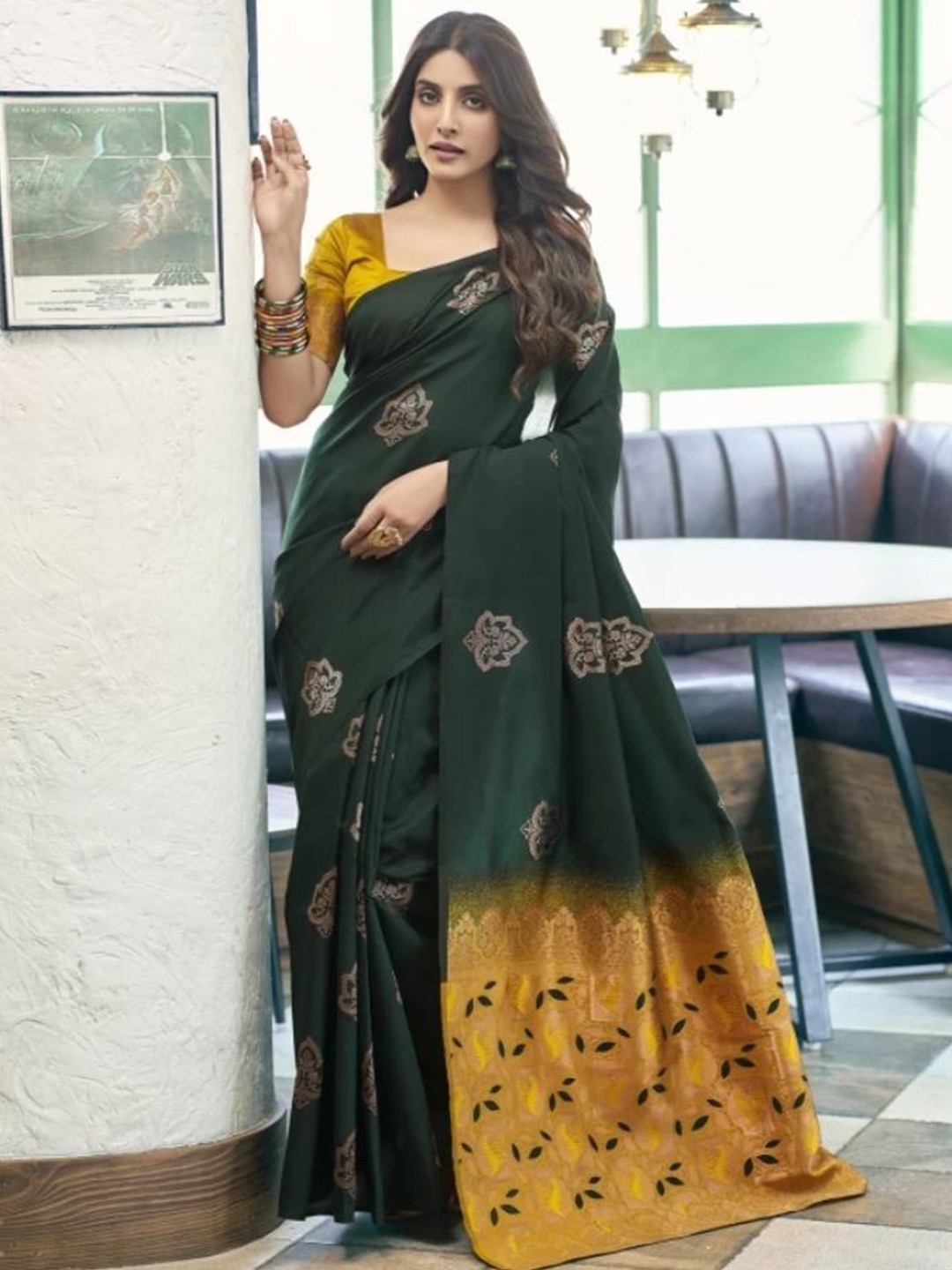 

SANJANA SILK Ethnic Motifs Zari Kanjeevaram Saree, Green