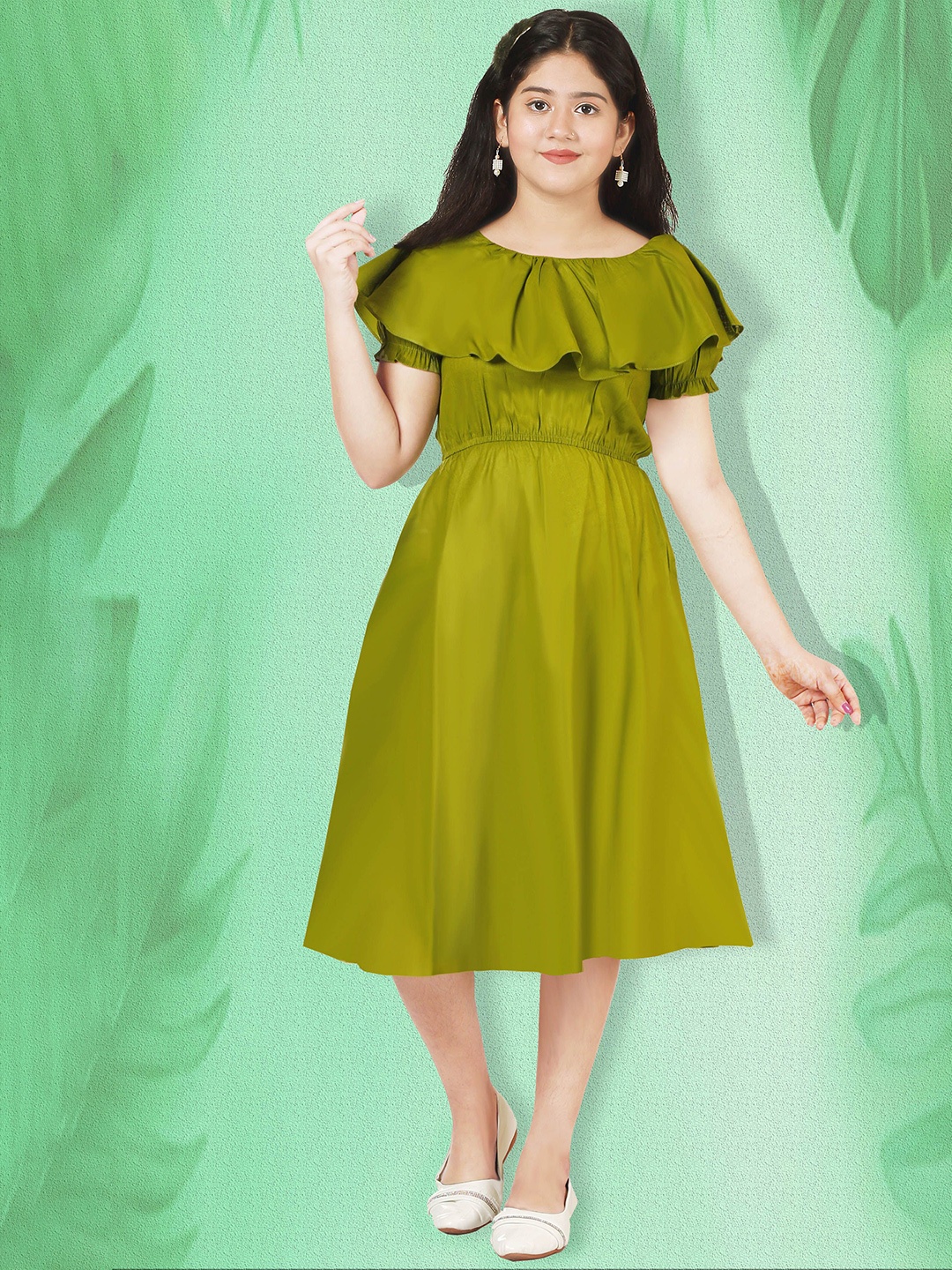 

KAARIGARI Girls Puff Sleeves Fit & Flare Dress, Green