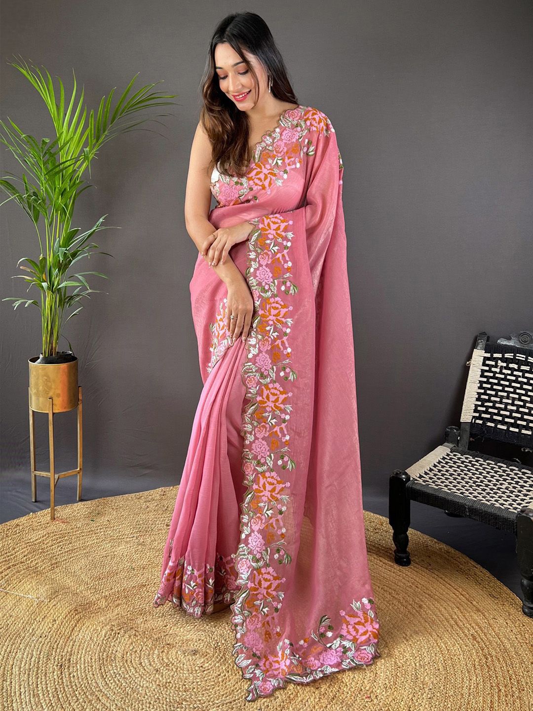 

Anouk Embroidered Tissue Saree, Pink