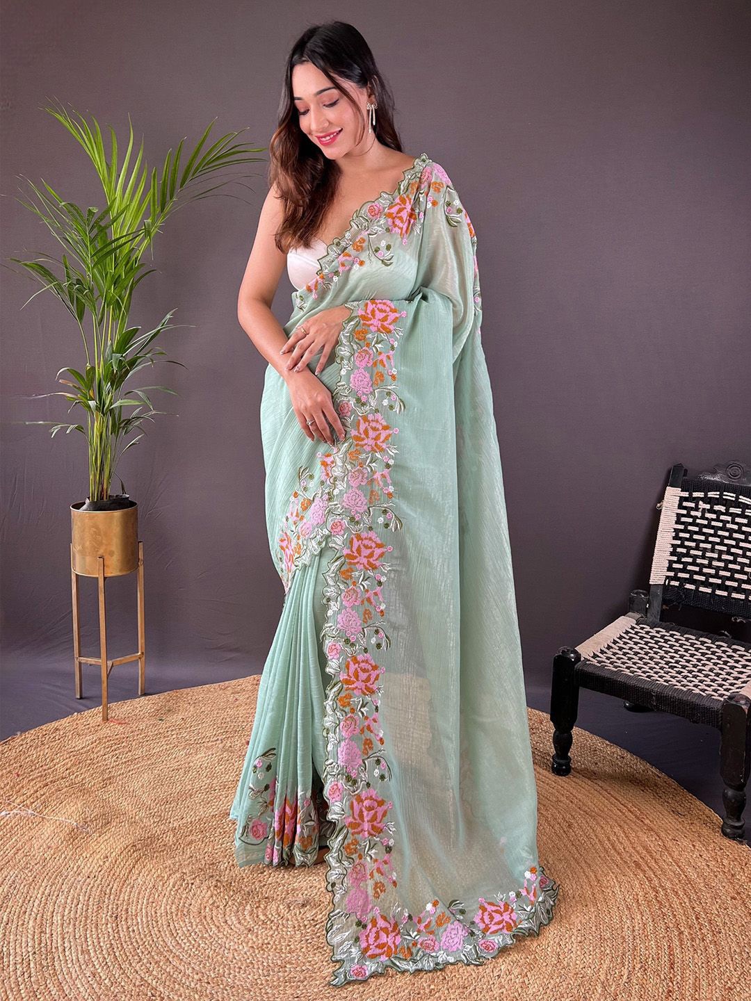 

Anouk Floral Embroidered Tissue Saree, Sea green