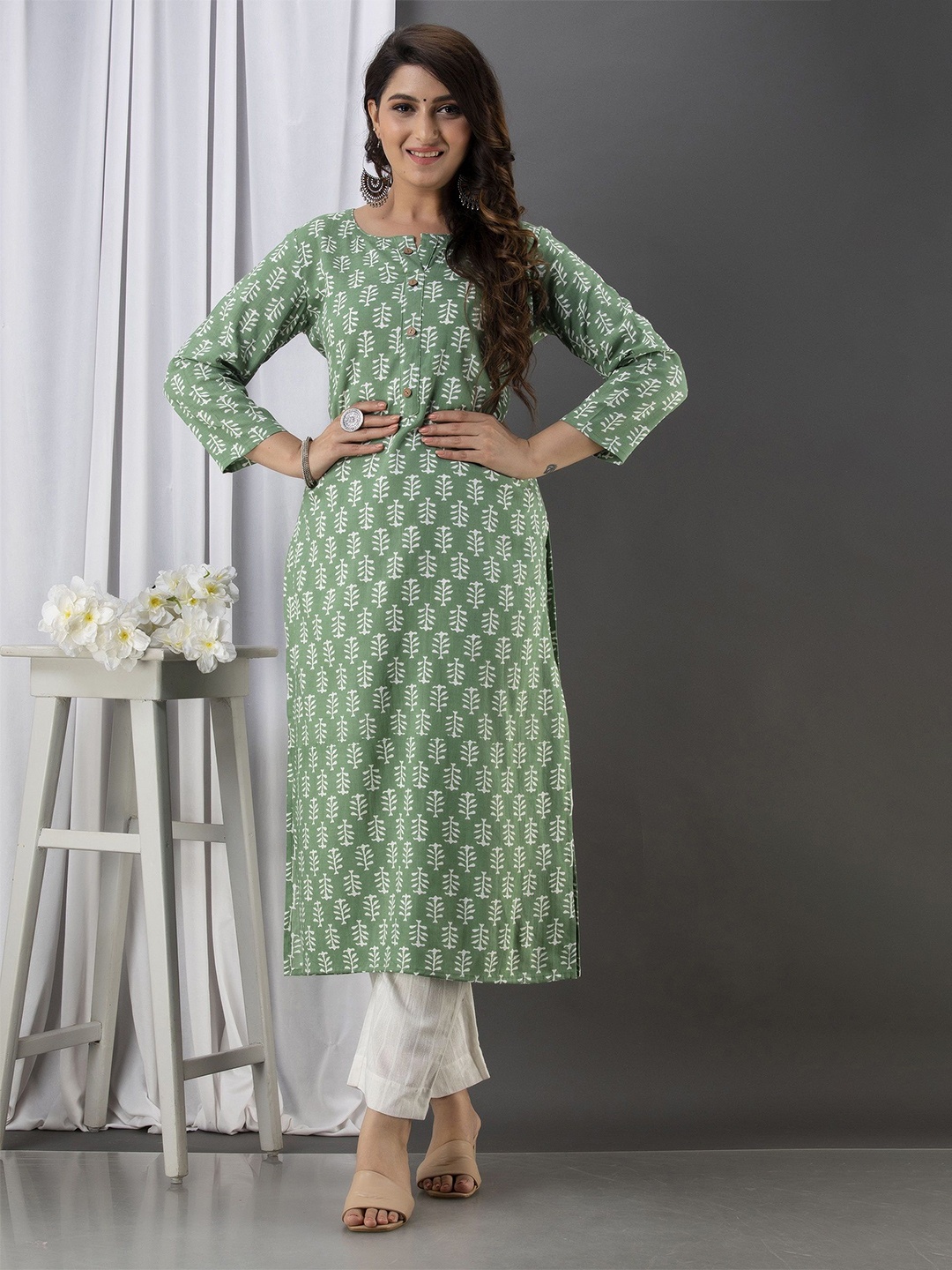 

GREYSHADE Women Printed Straight Kurta, Green