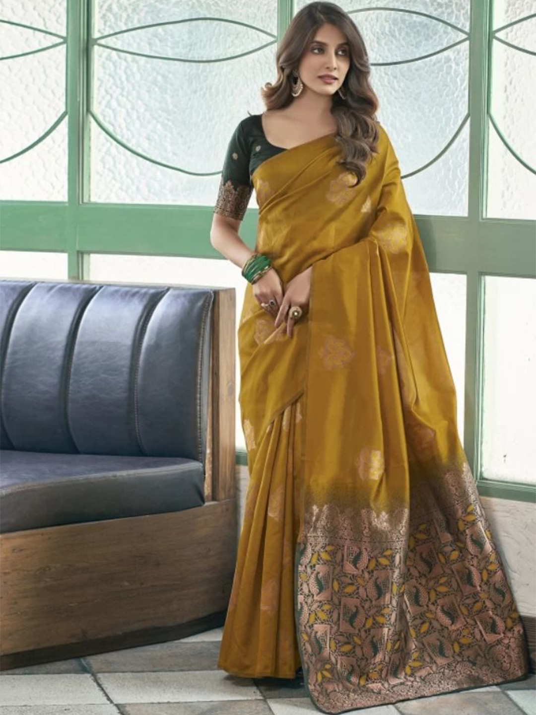 

Sanwariya Silk Ethnic Motifs ZariKanjeevaram Saree, Yellow