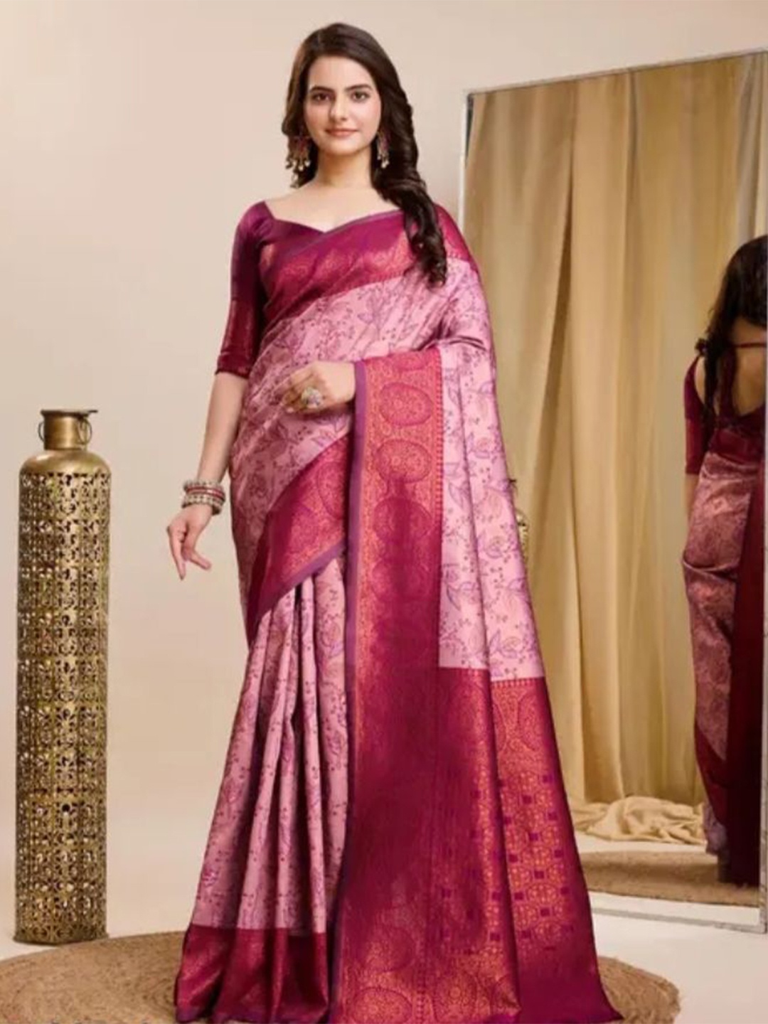 

Sanwariya Silk Ethnic Motifs Zari Kanjeevaram Saree, Pink