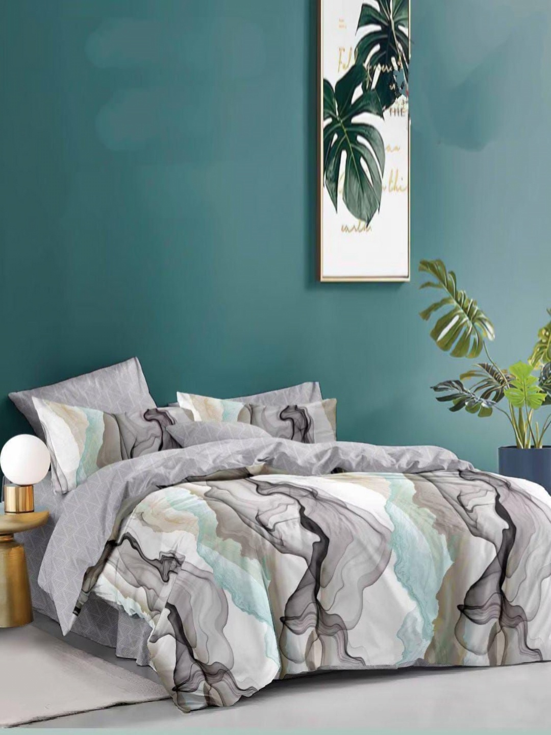 

Aura White & Grey Dyed Printed Double Queen Bedding Set
