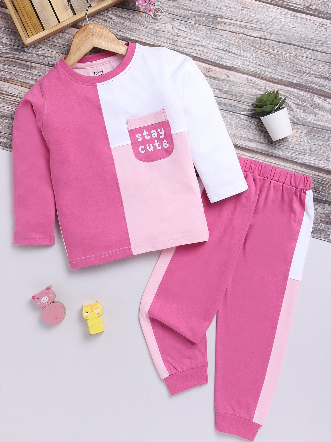 

Toonyport Kids Colourblocked Round Neck Pure Cotton Sweatshirt With Joggers, Pink