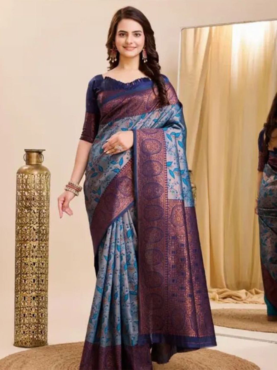 

Sitanjali Ethnic Motifs Woven Design Zari Kanjeevaram Saree, Blue