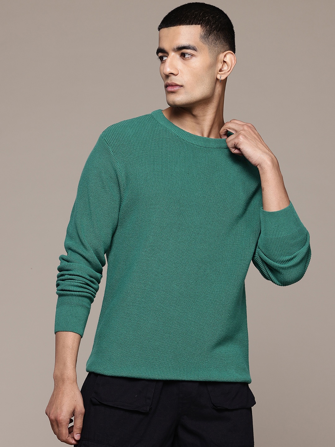 

The Roadster Lifestyle Co. Men Pure Cotton Sweaters, Green