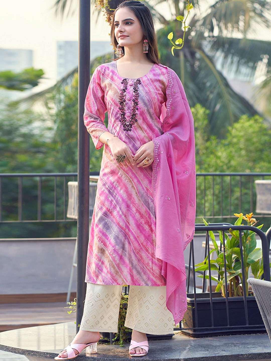 

Peachmode Foil Printed Chanderi Silk Straight Kurta With Trousers And Dupatta, Pink
