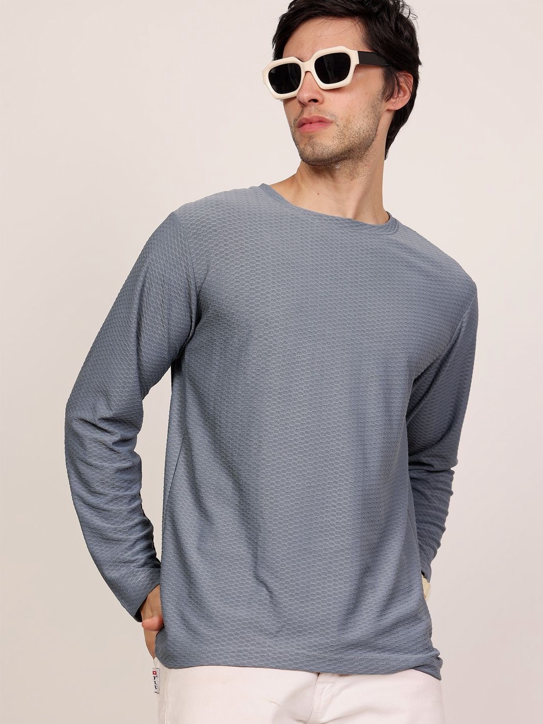 

Leotude Men Self Design Round Neck Cotton T-shirt, Grey