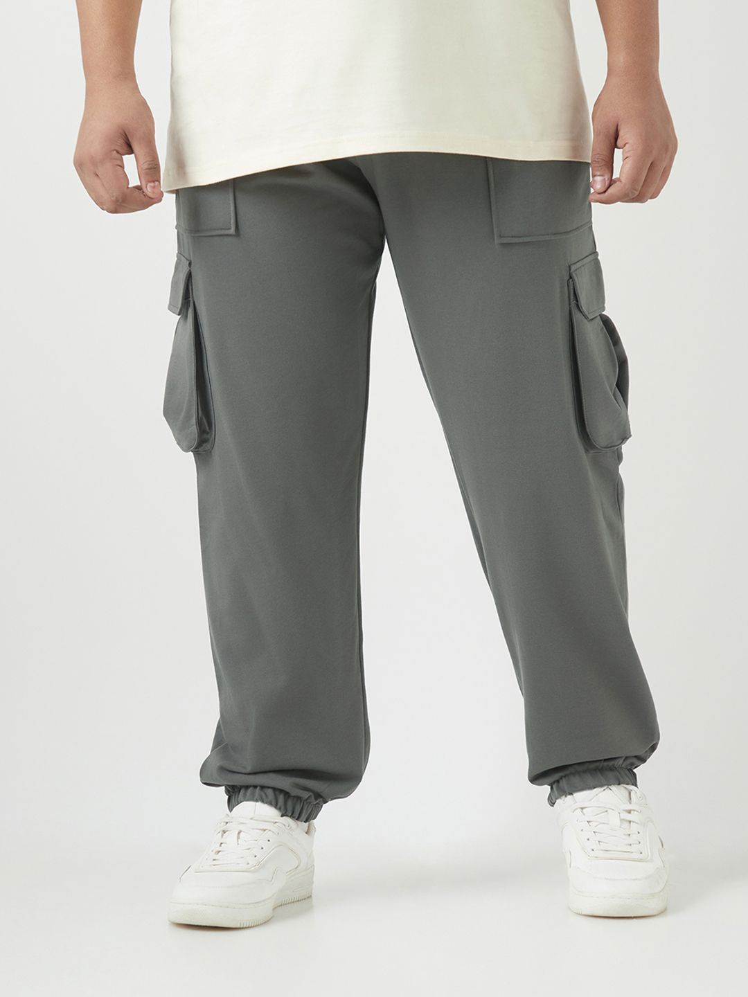 

Bewakoof AIR 1.0 Men Grey Oversized Plus Size Cargo Joggers