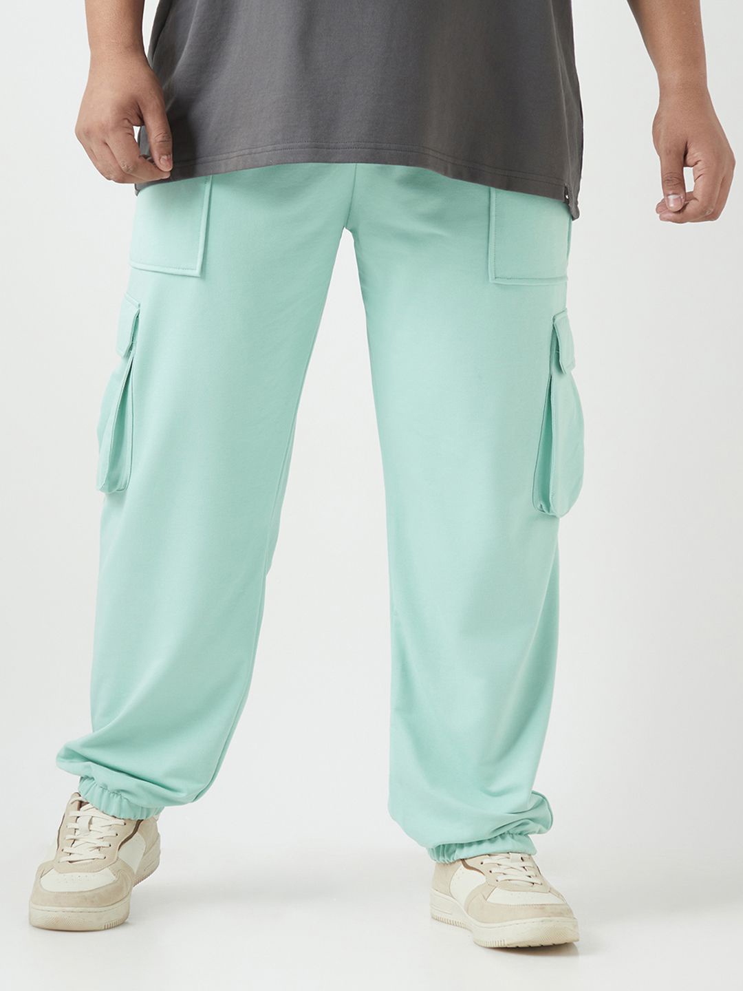 

Bewakoof AIR 1.0 Men Green Oversized Plus Size Cargo Joggers, Sea green