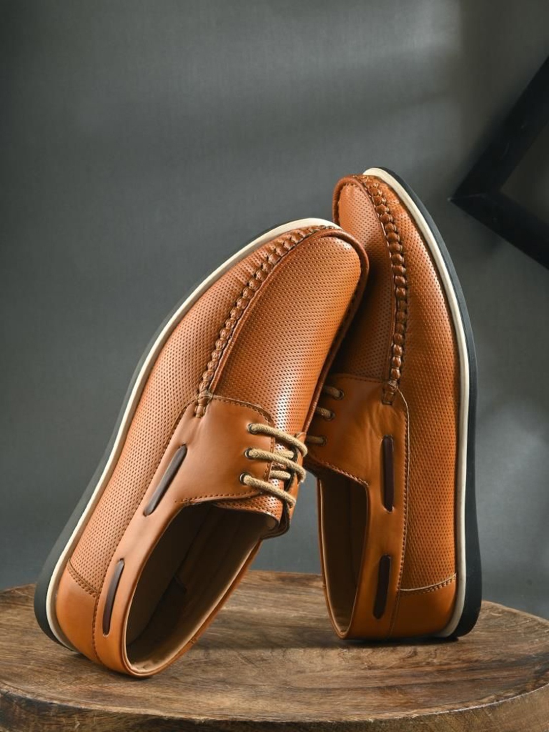 

Mast & Harbour Men Textured Lace-Ups Boat Shoes, Beige