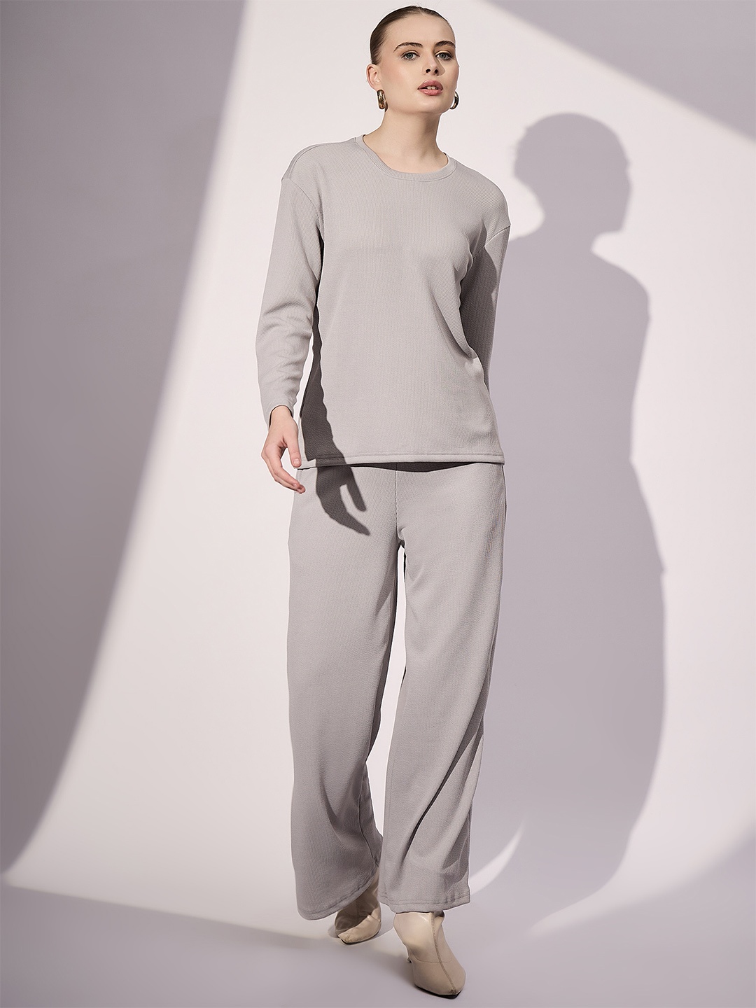 

WESTHOOD Round Neck Long Sleeves T-shirt With Trousers, Grey