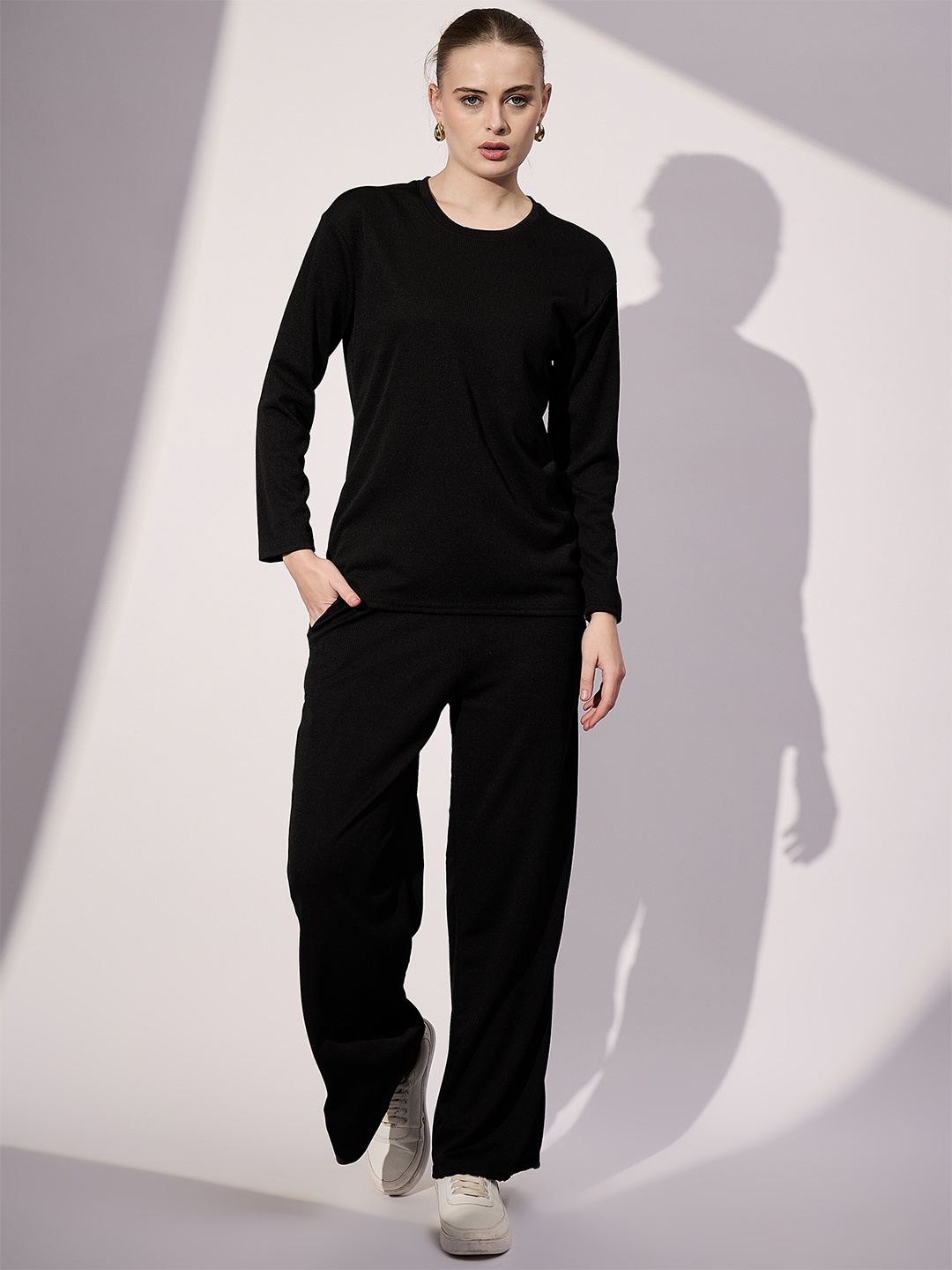 

WESTHOOD Round Neck T-shirt With Trousers, Black