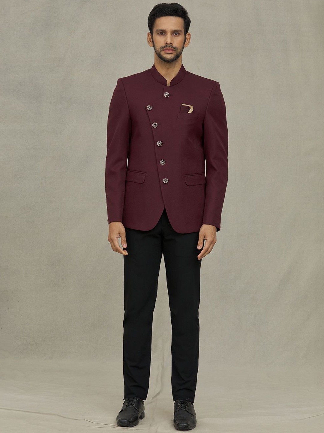 

Aryavir Malhotra Men Mandarin Collar Double Vent Bandhgala Blazer, Maroon
