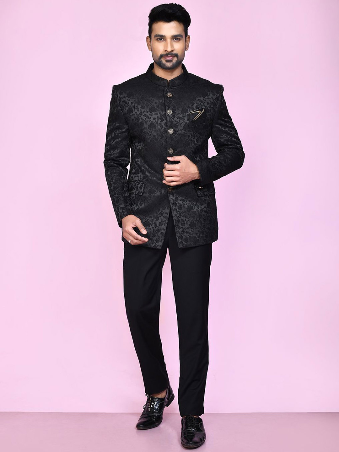 

Aryavir Malhotra Men Floral Printed Bandhgala Blazer, Black