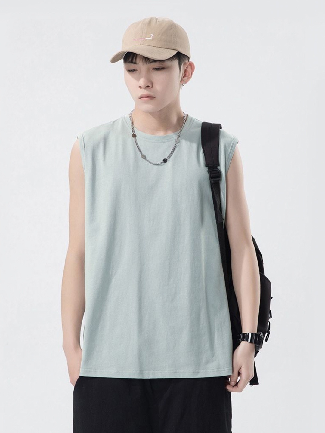 

StyleCast x Revolte Men Solid Round Neck Cotton T-shirt, Grey