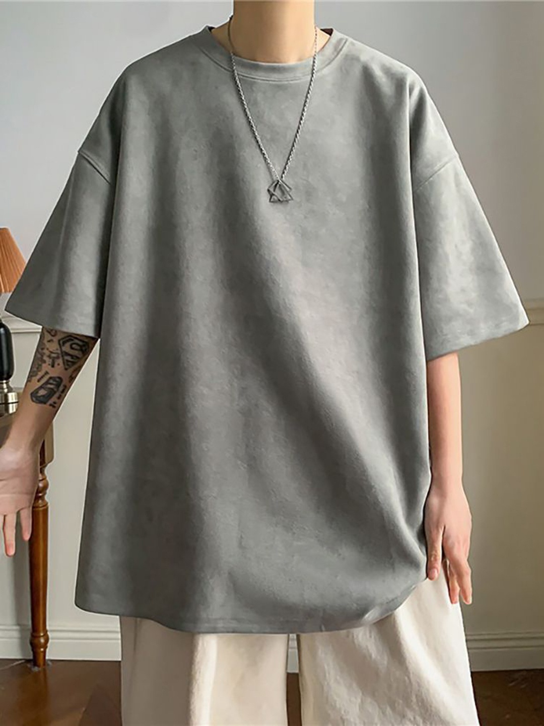 

StyleCast x Revolte Solid Round Neck Baggy T-shirt, Grey