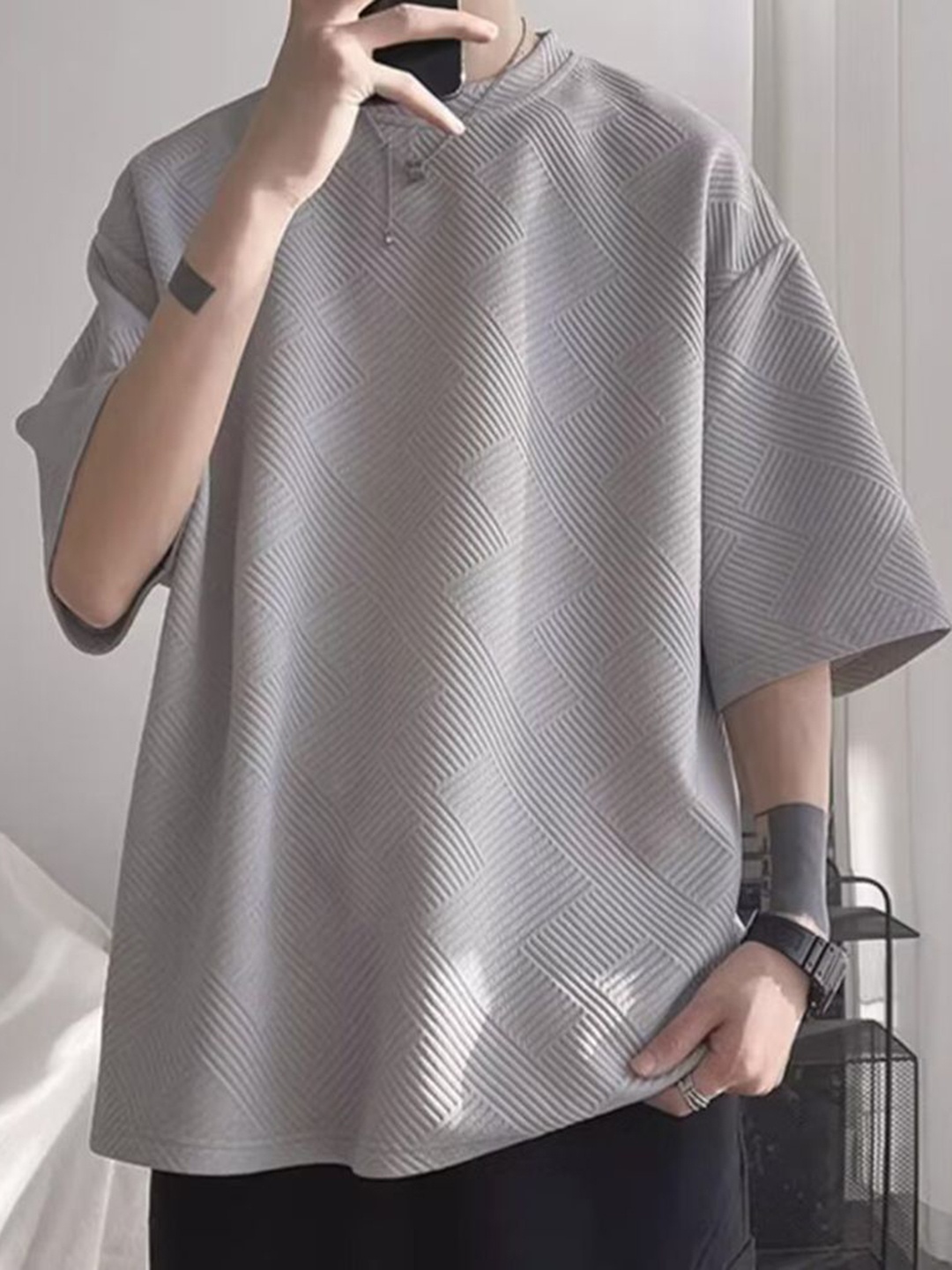 

StyleCast x Revolte Self Design Round Neck Baggy T-shirt, Grey