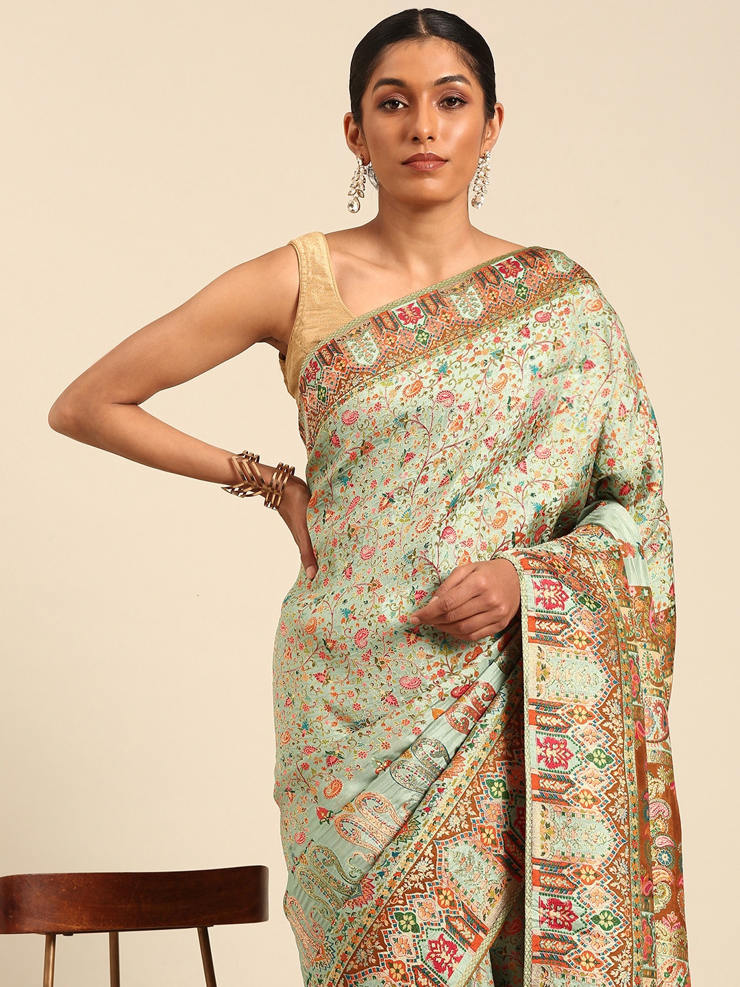 

MOHEY Floral Woven Designed Zari Saree, Green