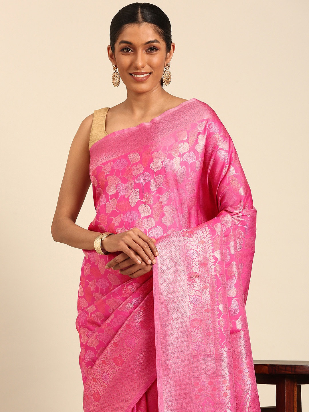 

MOHEY Indie-Floral Woven Design Saree, Pink