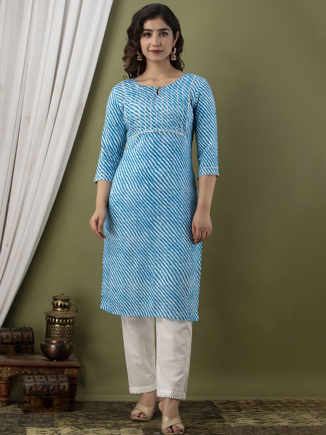 

GREYSHADE Women Leheriya Gotta Patti Straight Kurta, Blue